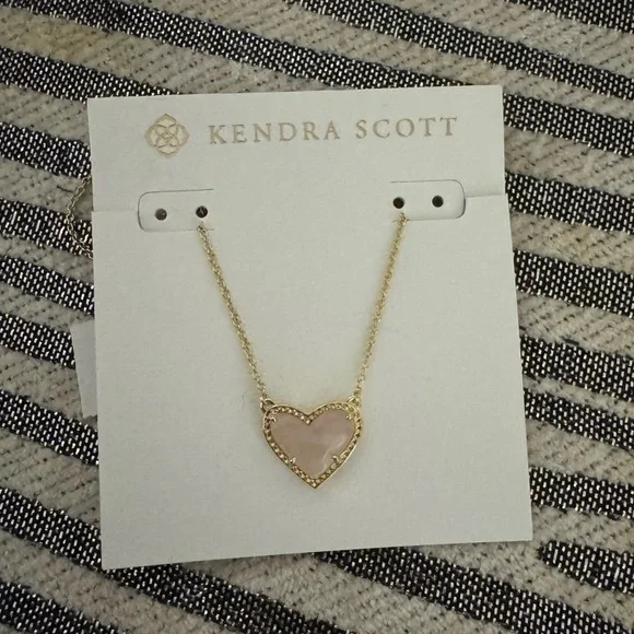NWT Kendra Scott heart necklace - Picture 4 of 5